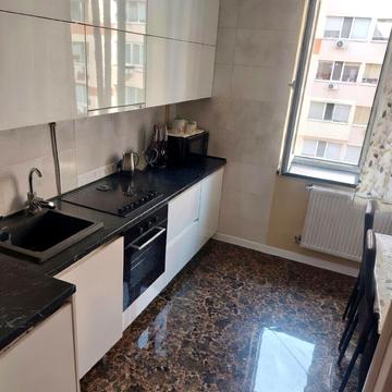 Старицького вул., 20/4