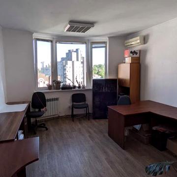 Валерія Лобановського просп., 126-Г