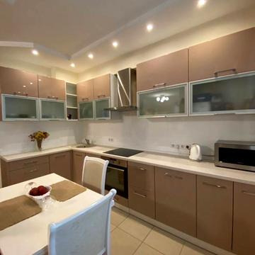 Патріарха Мстислава Скрипника вул., 40