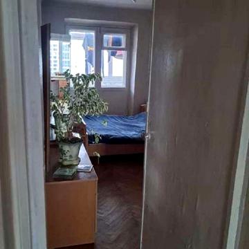 Лесі Українки вул., 33