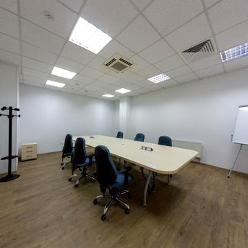 Польова вул., 7