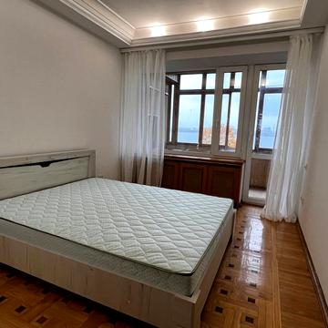 Січеславська Набережна вул., 37