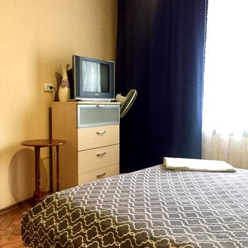 Харківська вул., 44