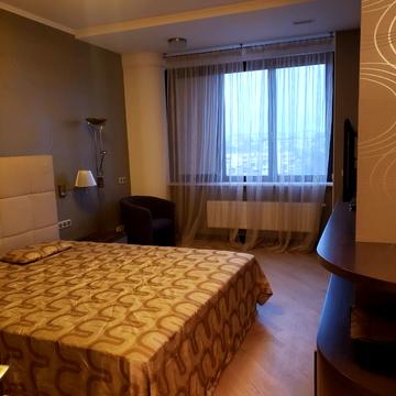 Отакара Яроша вул., 24б