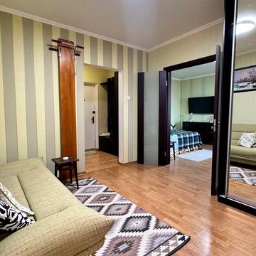 Івана Пулюя вул., 2