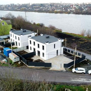 Гунашевського вул., 5