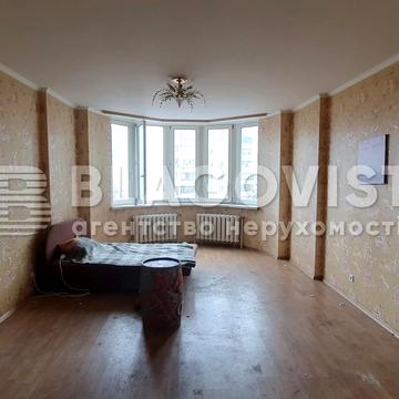 Срібнокільська вул., 22