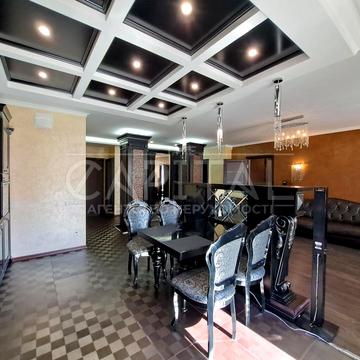 Юлії Здановської вул. (Ломоносова), 73-Г