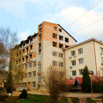 Пилипа Орлика вул., 3А