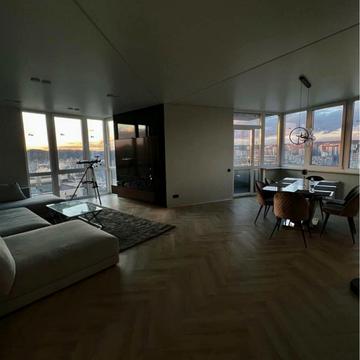 Вячеслава Чорновола просп. (), 77