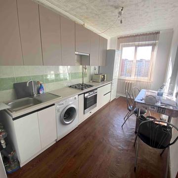 Бориса Грінченка вул., 7