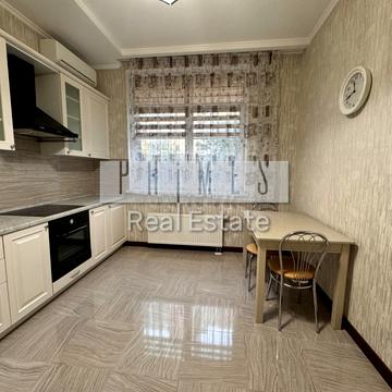 Андрія Верхогляда вул. (Михайла Драгомирова), 12