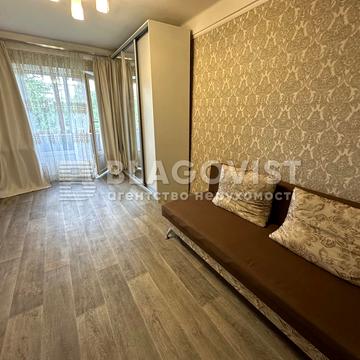 Івана Миколайчука вул. (Серафимовича), 13