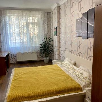 Перлинна вул., 3