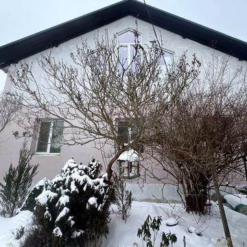 Варшавська вул., 22Б