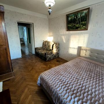 Рея Бредбері вул., 14