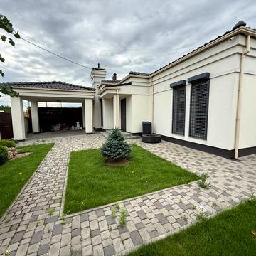 Сергія Липківського вул., 56