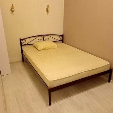 Українських Героїв просп., 4