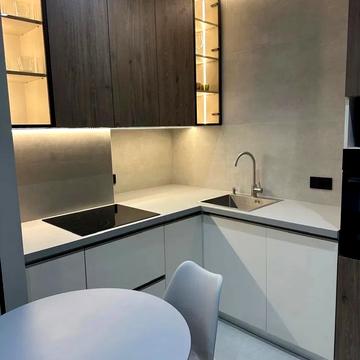 Зарічна вул., 6