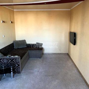 Нескорених вул. (Героїв Праці), 4