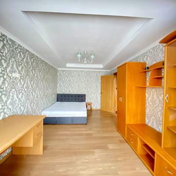 Митрофана Довнар-Запольського вул., 6