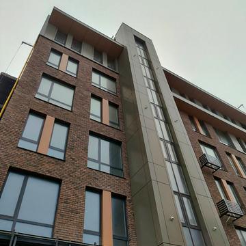 Яновського вул., (Будинок 1)