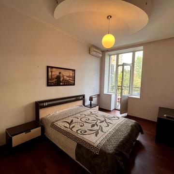 Хрещатик вул. (Kreschatic), 29