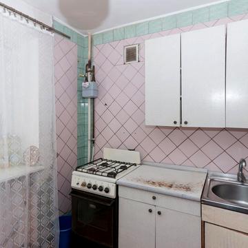 Нижньодніпровська вул., 18