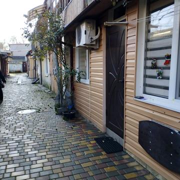 Болгарська вул., 67