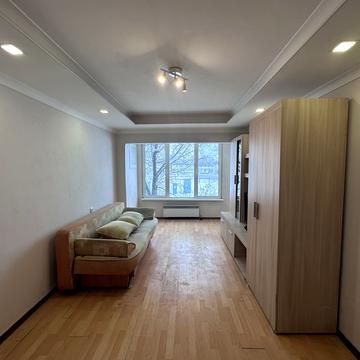 Левка Лукяненка вул. (Маршала Тимошенка), 1