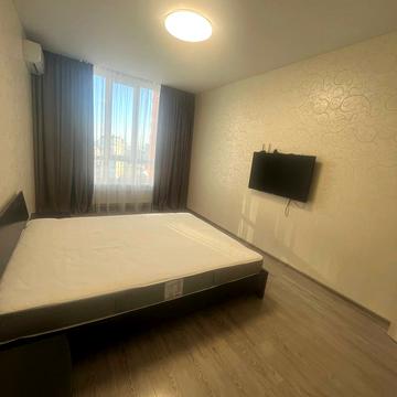 Каховська вул., 58