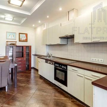 Валерія Лобановського просп. (Червонозоряний), 4-А