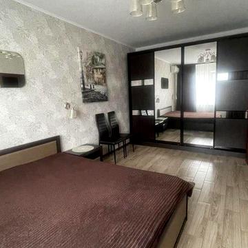 Бориса Гмирі вул., 16А