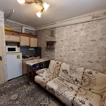 Політехнічна вул. (Воїнів-Інтернаціоналістів), 4