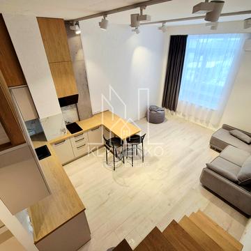 Дмитра Луценка вул., 2-Г