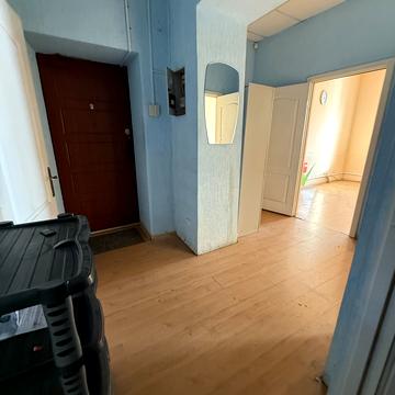 Привокзальна вул., 3