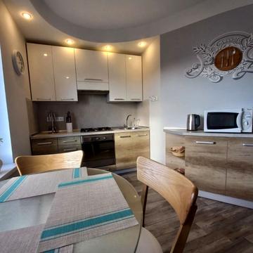 Нижньодніпровська вул., 6-Б