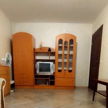 Михайла Грушевського вул., 6