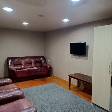 Олександра Поля просп. (Кірова), 102-Д