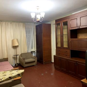 Варненська вул., 7б