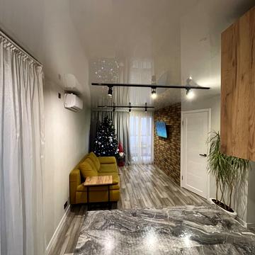 Центральна вул., 1