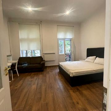 Олекси Новаківського вул., 8