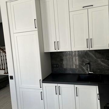 Бережанська вул., 18