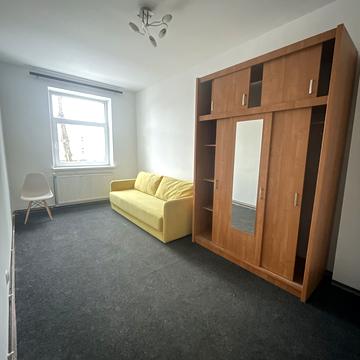 Гетьмана Івана Мазепи вул. (Топольна), 37