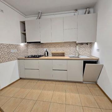 Тютюнників вул. (), 23