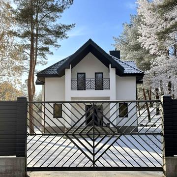 Каштанова вул. (Тракторна), 128а