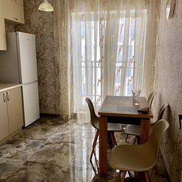 Краснова вул., (66 перлина)