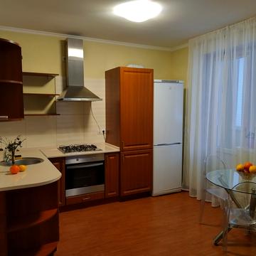 Щаслива вул., 35