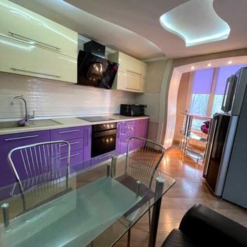 Десантний бульв., 14