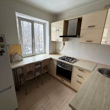 Академіка Білецького вул., 11